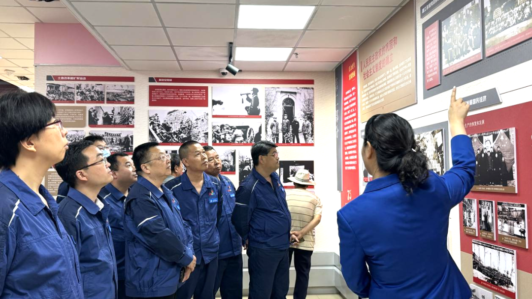 安彩能源党支部走进安阳市博物馆开展主题党日活动 图片